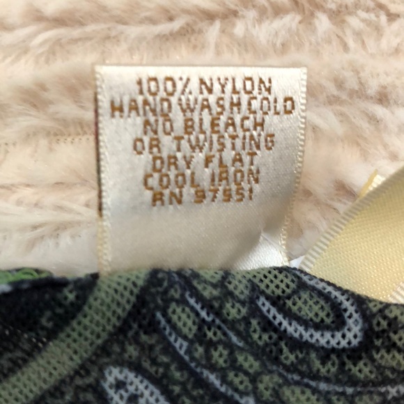 Sweet Pea green/black print 3/4 sleeve mesh top - Picture 8 of 8